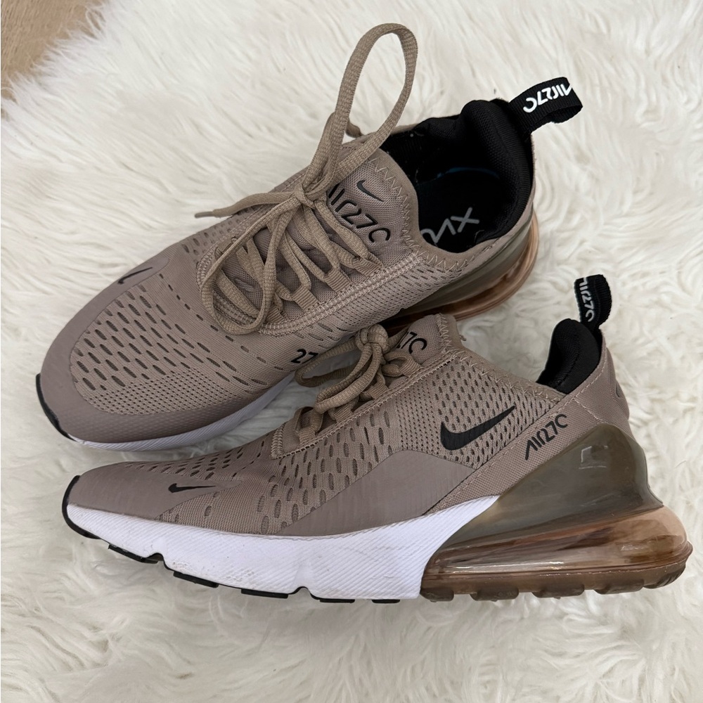 Nike Air Max 270 in Brown and Black